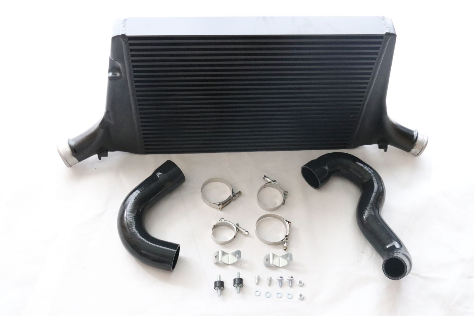 AUDI-B8-B8.5-TFSI-for-A4-A5-Quattro-2.0T-08-16-intercooler-with-hose-kits-Porsche-MACAN.jpg - Retro-Haus - Euro-Divsion - Canada Performance Auto Parts