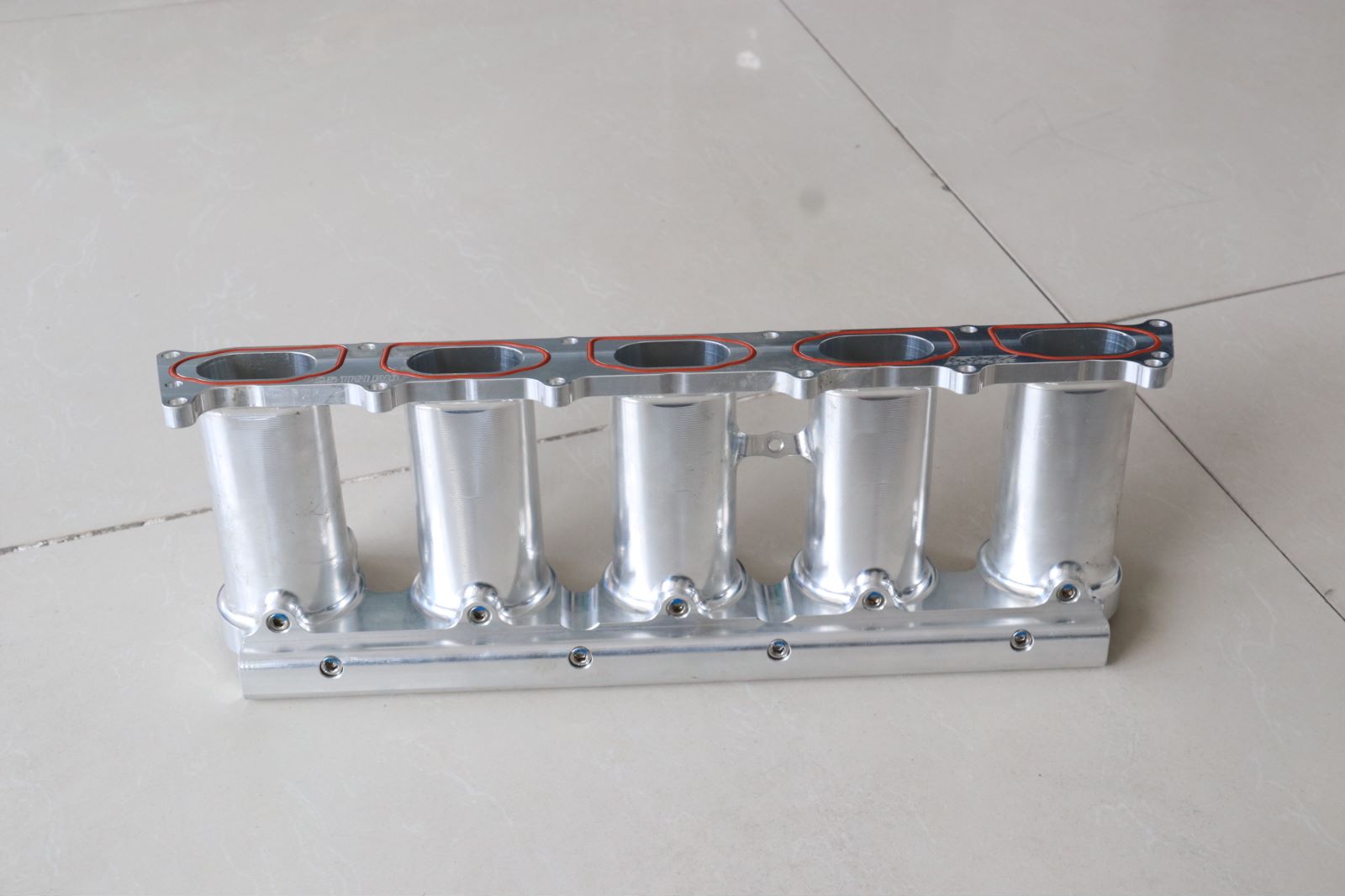 aluminum-intake-runner-for-RS3-8V-TTRS-by-CNC-machine.-Black.jpg - Retro-Haus - Euro-Divsion - Canada Performance Auto Parts