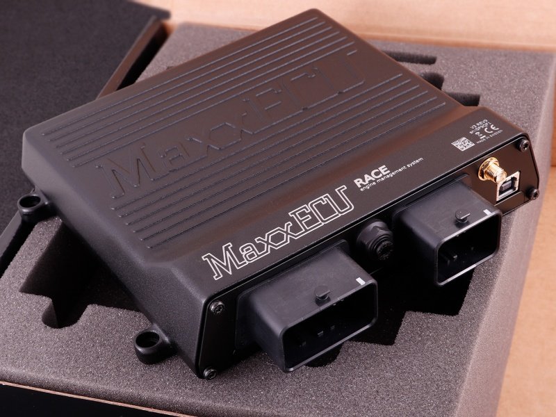 MaxxECU RACE unit with no accessories in box 1816