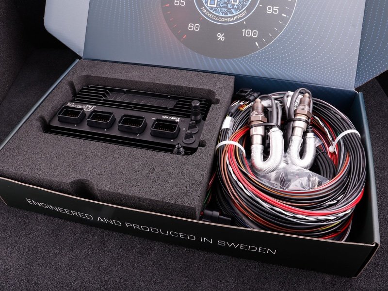 MaxxECU GEN2 RACE, with Dual LSU 5.2, flying lead install kit 2428