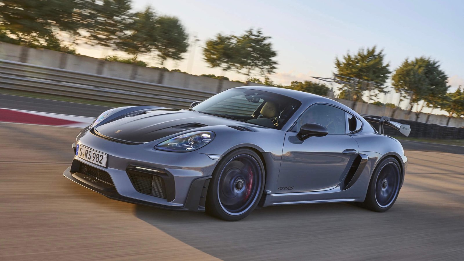 M-Engineering - Porsche 982 GT4 RS / Spyder RS ECU Tuning with Live Map Switching