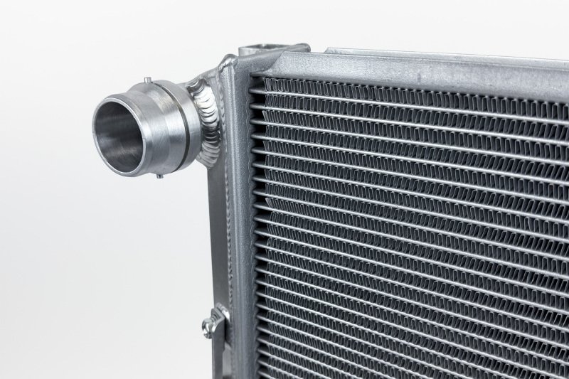 CSF Porsche 955/957 Cayenne / Audi Q7 / VW Touareg Heavy-Duty Performance Radiator - Image 9