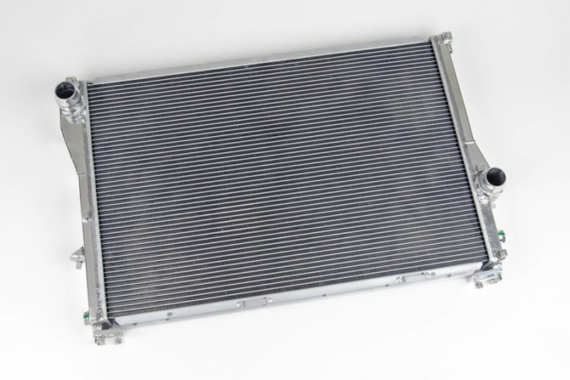 CSF 99-03 BMW M5 (E39) / 95-03 BMW 540i M/T Radiator (Fits Auto Trans w/Modified Drain Plug) - Image 3