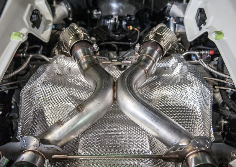 AWE Tuning McLaren 650S Performance Exhaust - Machined Tips - Image 2