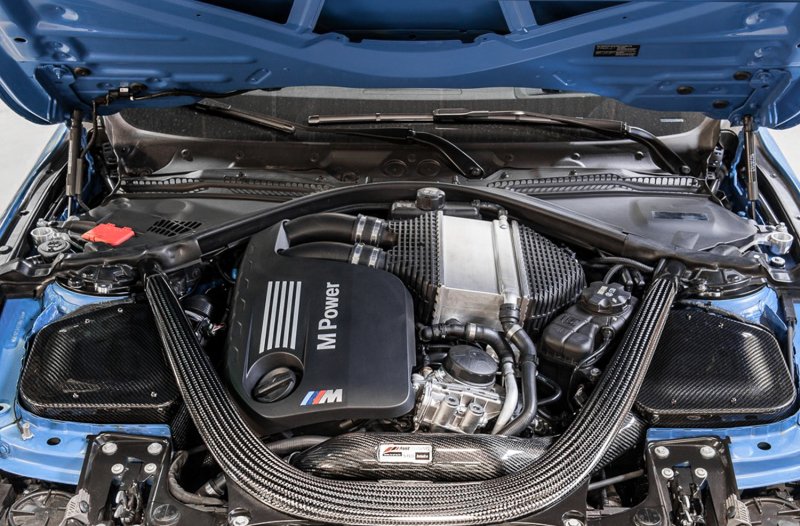 AWE Tuning BMW F8x M3/M4 S-FLO Carbon Intake - Image 4