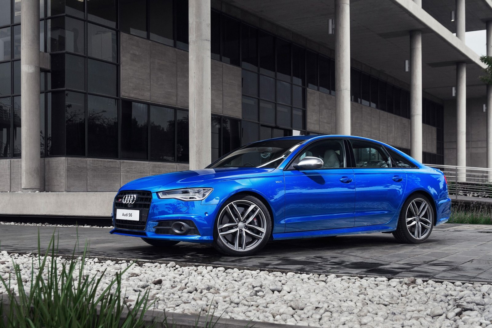 Jackal Motorsports Audi C7/C7.5 S6/S7/RS7/A8/S8 4.0T ECU / TCU Tune